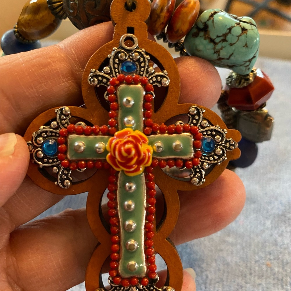 Source Unknown Multicolor Beaded Cross Necklace - image 5